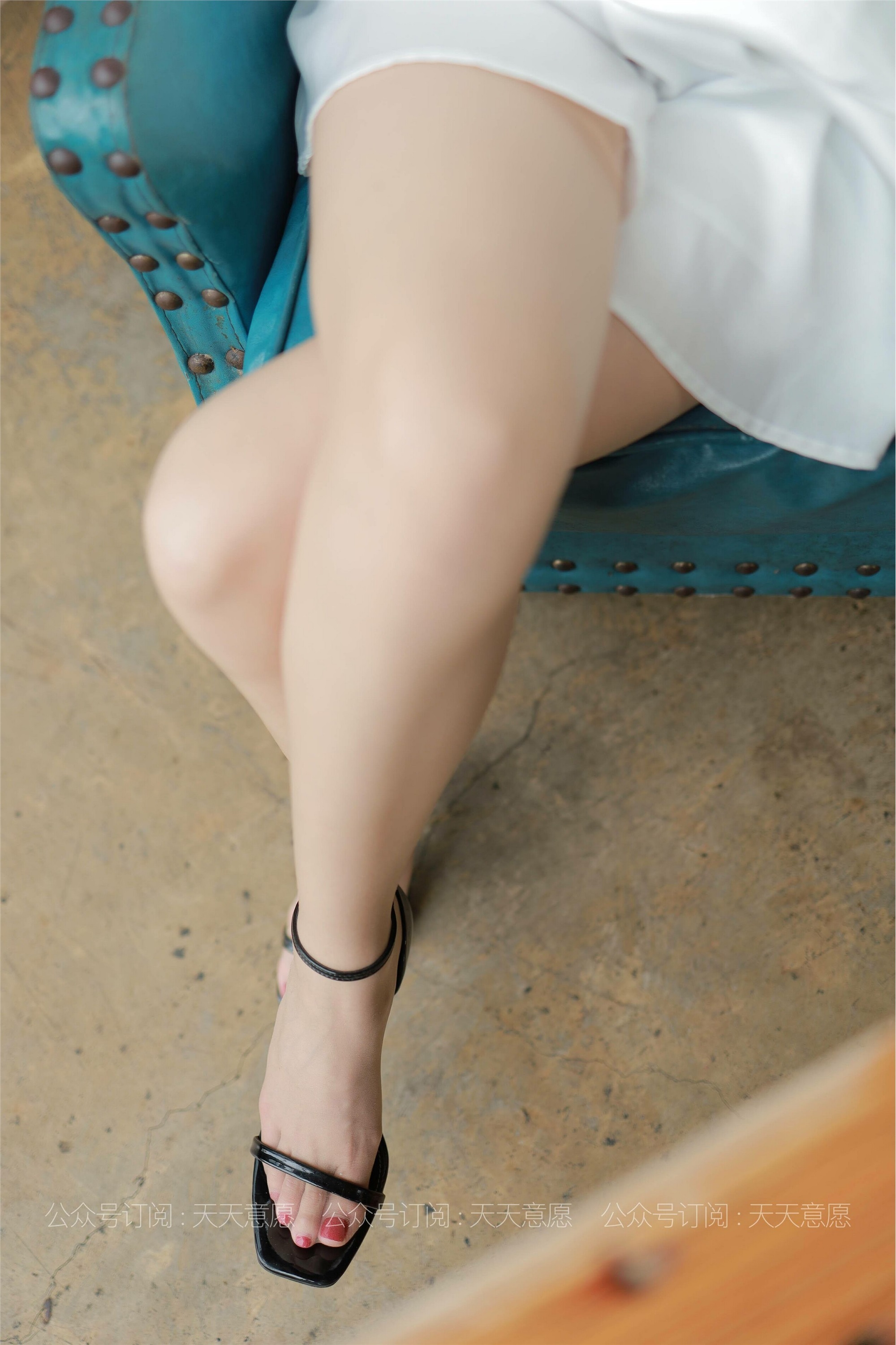 IESS异思趣向  模特：九妹《法式连衣裙》